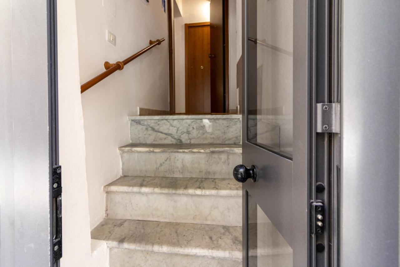 Down Town Blue Apartment La Spezia Exterior foto